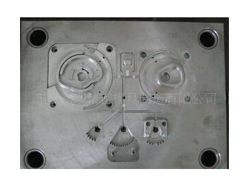 精密模具制造 模具制造中 汽車模具 電子外殼模具_供應(yīng)產(chǎn)品_深圳市和軒塑膠模具